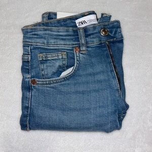 Zara women's Denim Jeans in Classic Blue